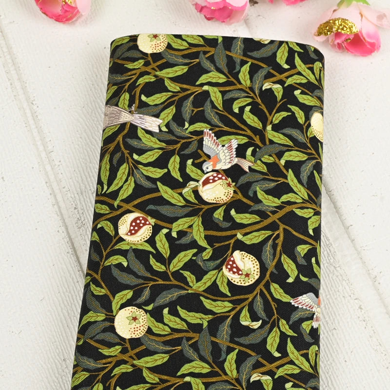 tissu coton twill floral motifs oiseaux fruits william morris quilting patchwork crafting