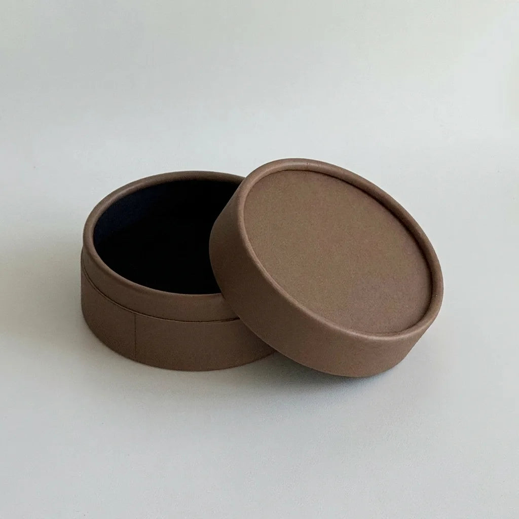 boîtes rangement bijoux marron vert noir blanc minimalistes opaques femmes cadeaux emballage