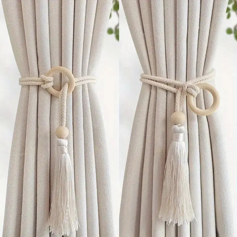 boucles rideau anneau bois rubans coton pompons tissu moderne bohème chic decoration interieur