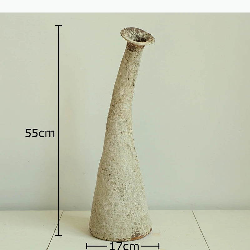 vase decoratif rustique vase table forme colonne beige blanc cassé brun rouille aspect texturé