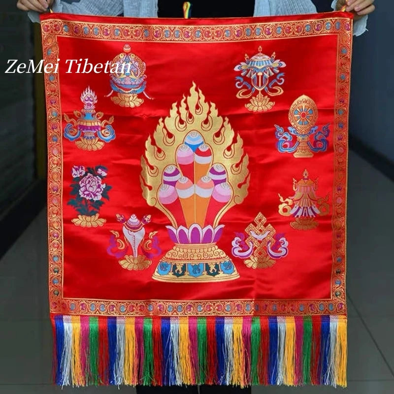 tapis décoratif artisanal or rouge broderie bouddhiste franges colorées tissu d'art opacité traditionnel motifs
