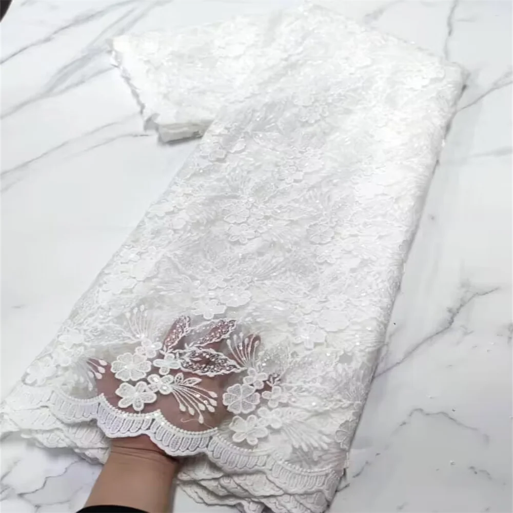 dentelle blanche brodée fleurs motifs floraux tissu coton mariage opaque simple
