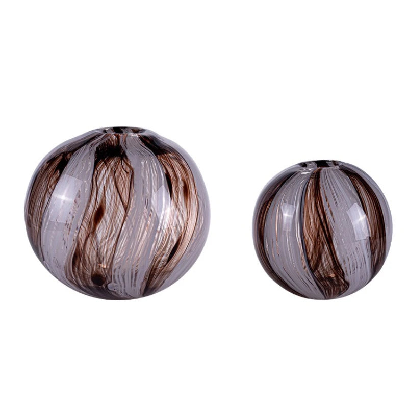 boule décorative moderne gris marron blanc rayures horizontales opacité intérieur décoration maison arrangement floral