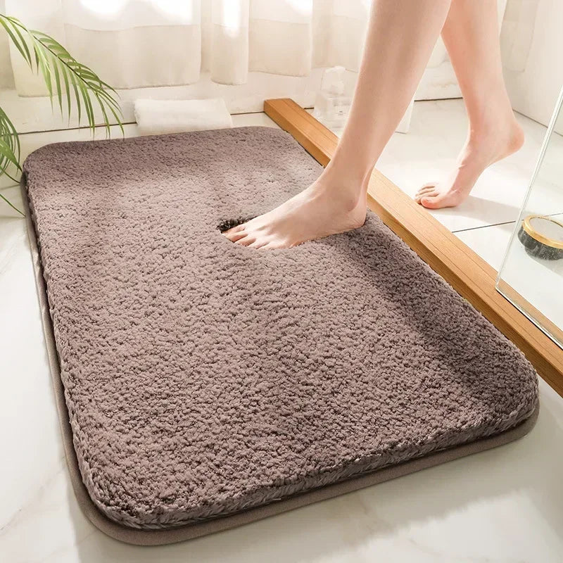 tapis bain gris clair poilu duveteux antidérapant polyester moderne salle bain toilette rectangle
