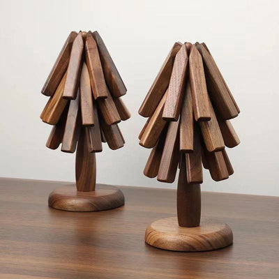 Ensemble de dessous de plat en bois forme arbre sur une table