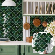 décoration murale écailles vert foncé adhésif facile pose moderne texturée vintage blanc doré
