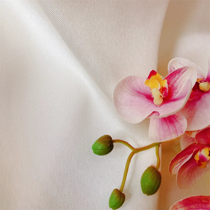 tissu charmeuse blanc crème rose jaune classique élégant romantique imperméable largeur 150cm plis légère