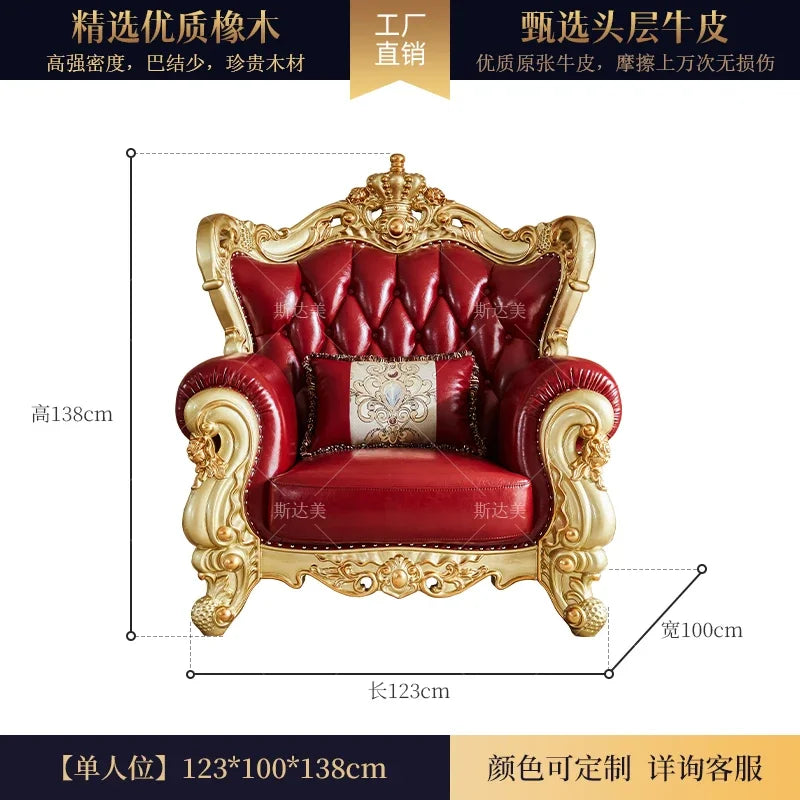 canapé sectionnel classique cuir rouge ornements dorés baroque coussins décoratifs minimaliste moderne