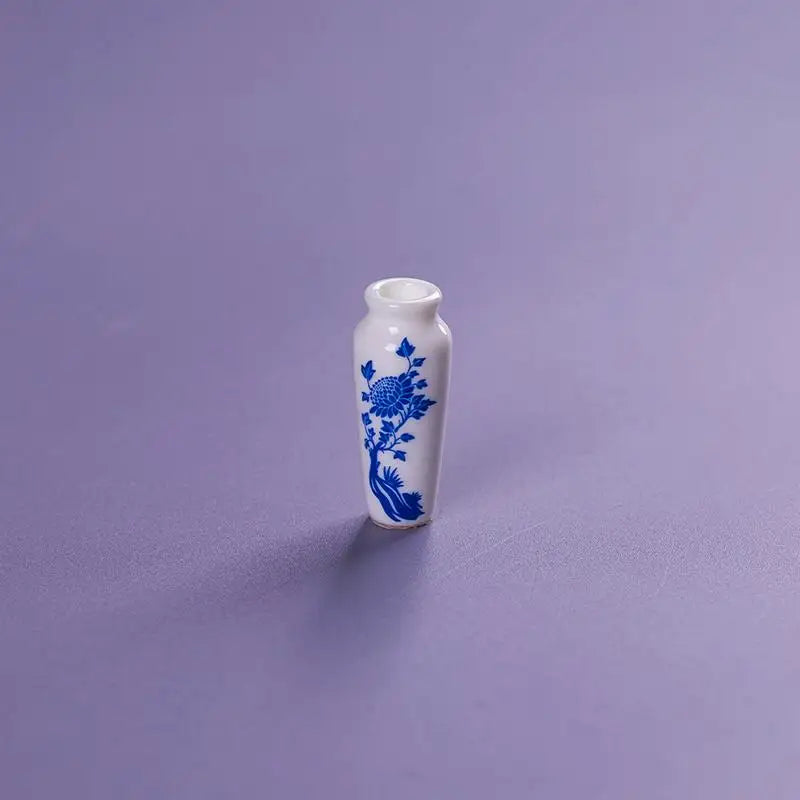 vases résine motifs floraux blanc vert rouge bleu
