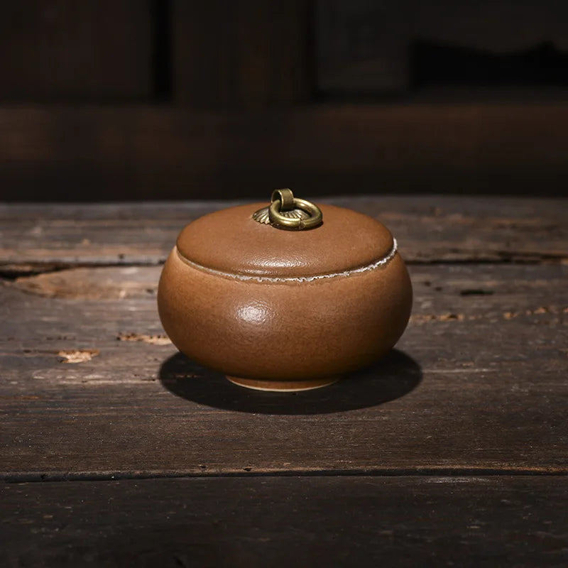 pot thé céramique classique poignée métallique couvercle texture grainée décoratif