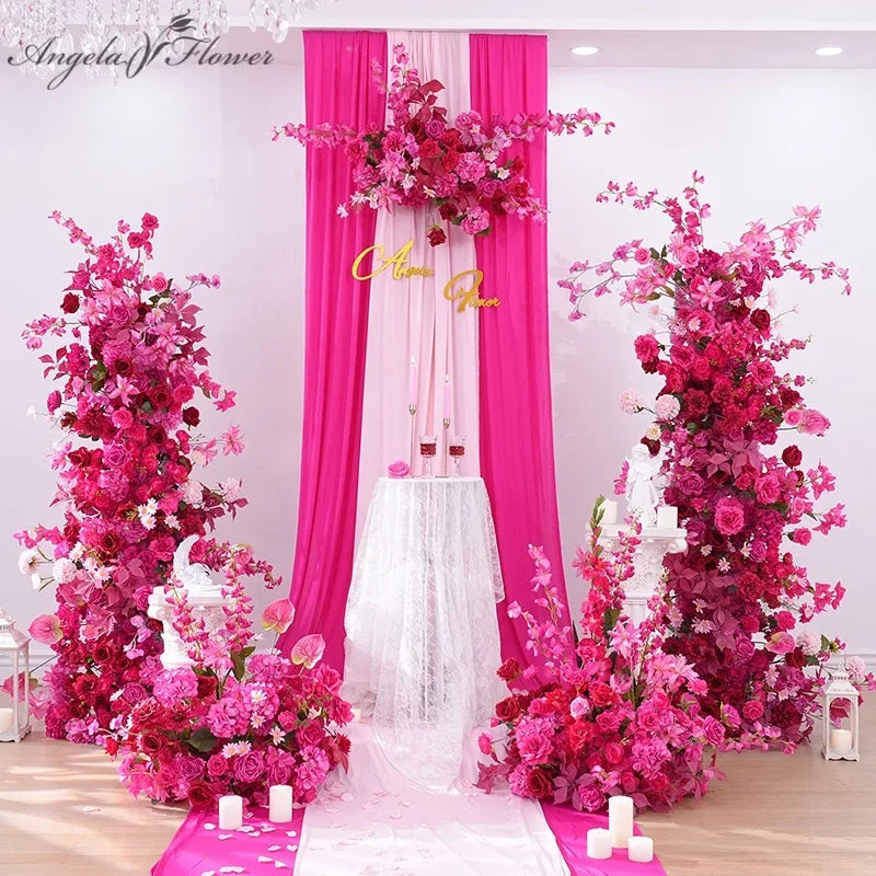 arche fleurs rose vif moderne décoration mariage anniversaire extérieur table blanche doré éléments