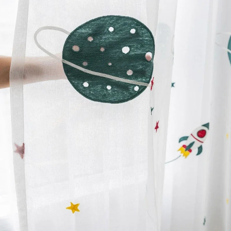 Rideau transparent brodé planètes fusées moderne enfant fenêtre polyester anneaux métalliques