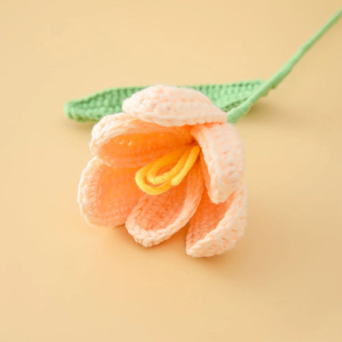 bouquet fleurs tulipes tricotées crochet artificielles décoration maison artisanale cadeau fête mariage intérieur