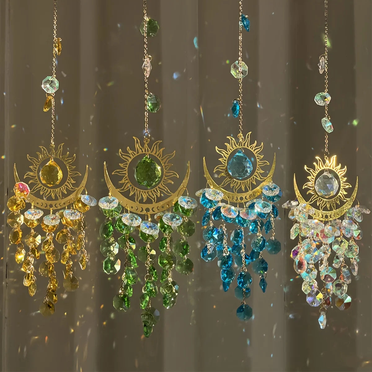 décoration murale or soleil lune artisanal bohème crochets chaines semi transparentes