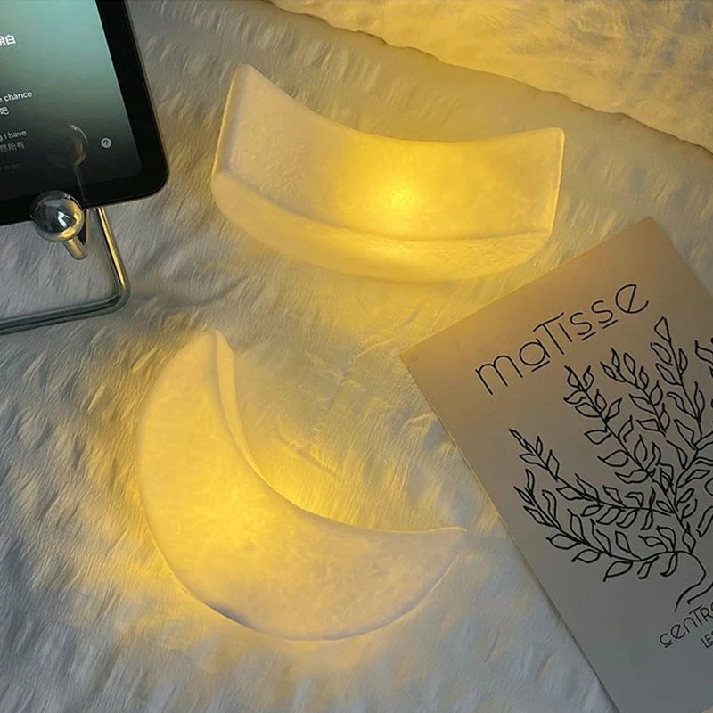 veilleuse led animal compagnie lune étoile décoration chambre blanc jaune moderne minimaliste