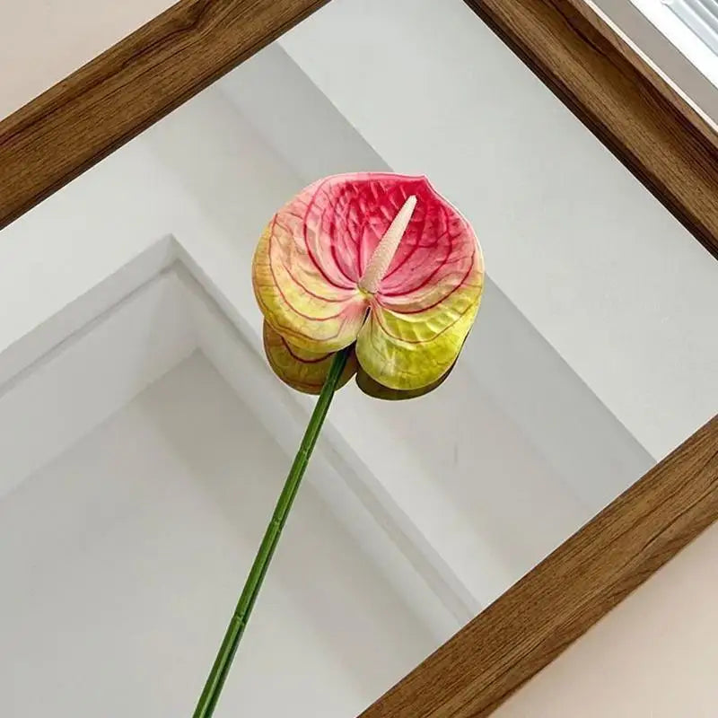 décoration intérieure fleurs artificielles rose verte blanches modernes minimalistes chambre fête