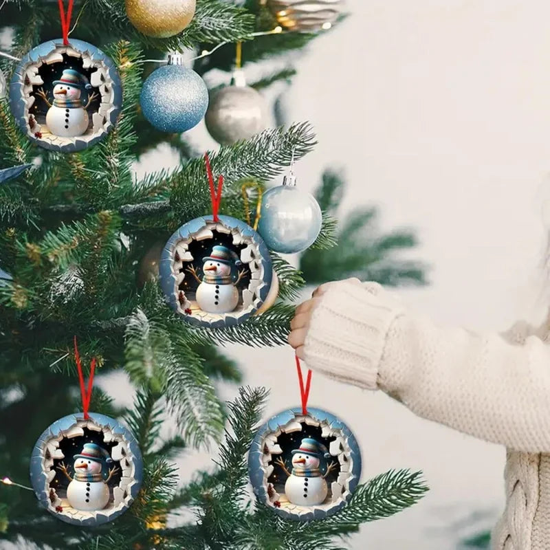Ensemble d'ornements de Noël en bois multicolores sur une table