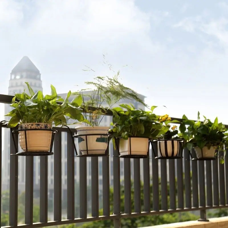 porte pots suspendus métal maillé moderne balcon plantes fleurs jaune fixations crochetsextérieur