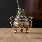 censer artisanal bronze ornementé motifs géométriques vintage floral deco maison