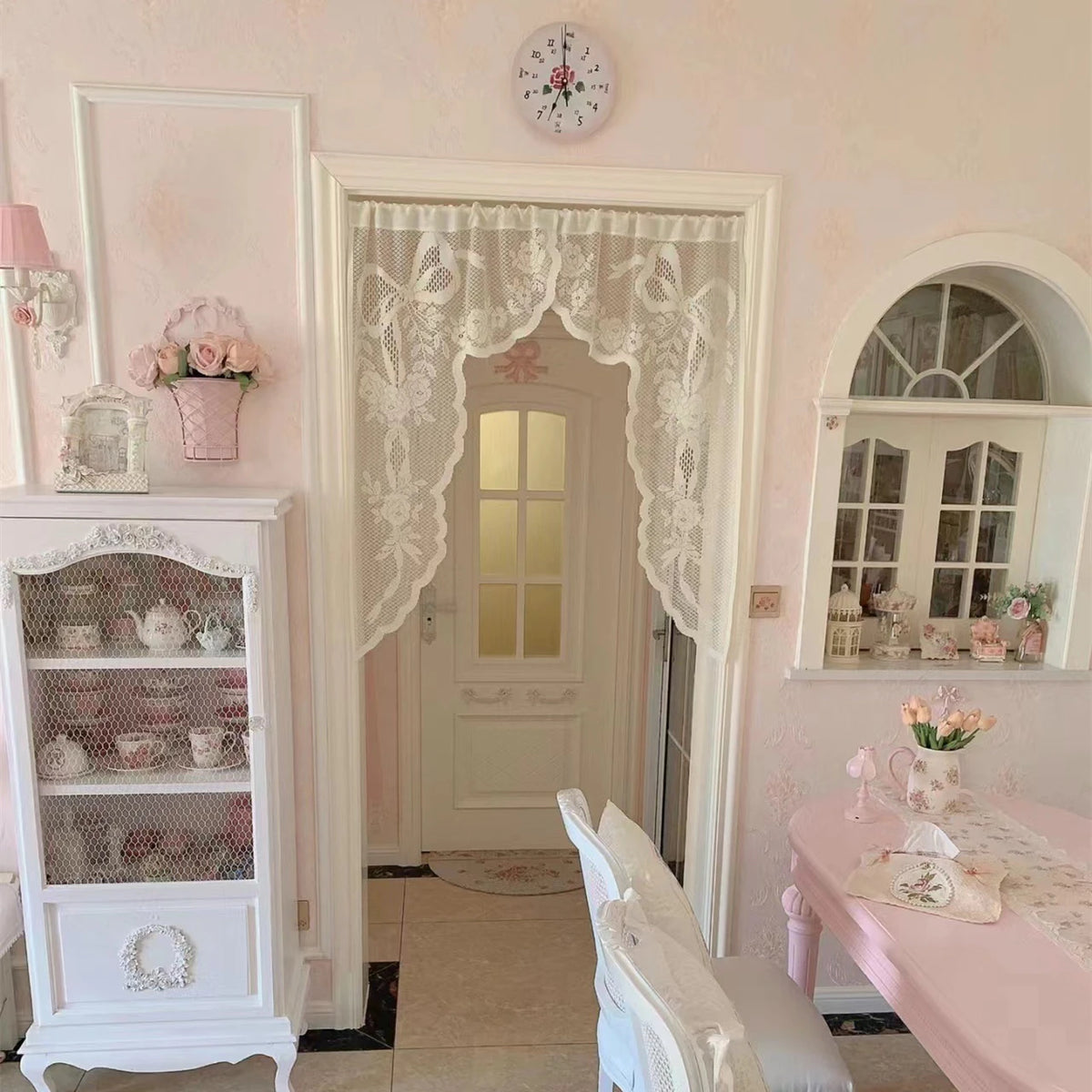 rideau porte dentelle motifs floraux blanc rose shabby chic vintage romantique transparent tringle