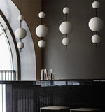 suspension lumineuse moderne sphères blanches brillantes minimaliste 80cm 85cm 103cm