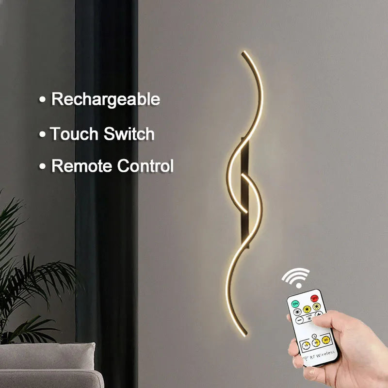 Installation murale de l'applique LED dans un salon contemporain