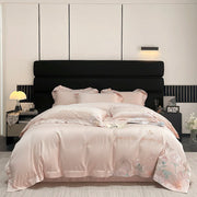 ensemble literie brodé motifs floraux papillons rose poudré vert doré romantique élégant chambre coucher