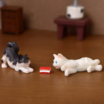 statuettes chats résine animaux compagnie réaliste détaillées blanc gris noir orange bleu yeux colorés