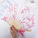 éventail pliant traditionnel fleurs soie bois motifs floraux blanc vert rose