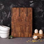 planches découper bois teck durable élégante cuisine préparation aliments rectangle marron clair herbes bol