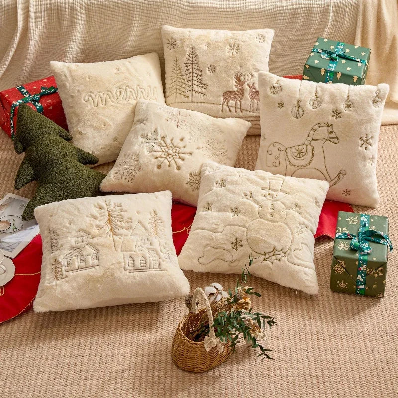 coussin brodé motif hiver beige décor noël traditionnel snowman daim polyester