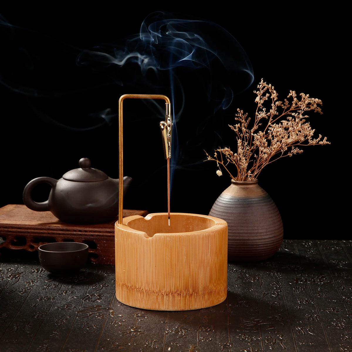 bougie chauffe plat moderne support métal doré vase céramique théière tasse bouquet fleurs séchées