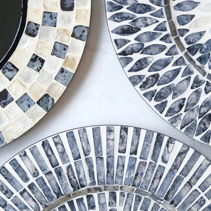 assiettes mosaïque coquillages noir blanc gris moderne artisanal exposant décoration maison