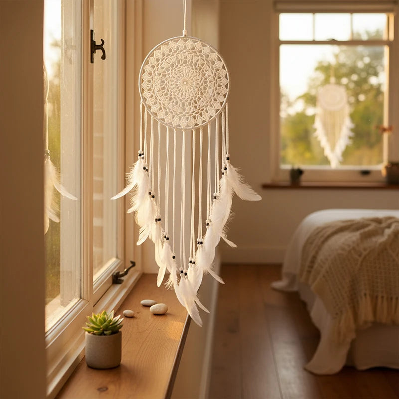 attrape rêves boho blanc crocheté motifs floraux tencel textile hauteur 80cm
