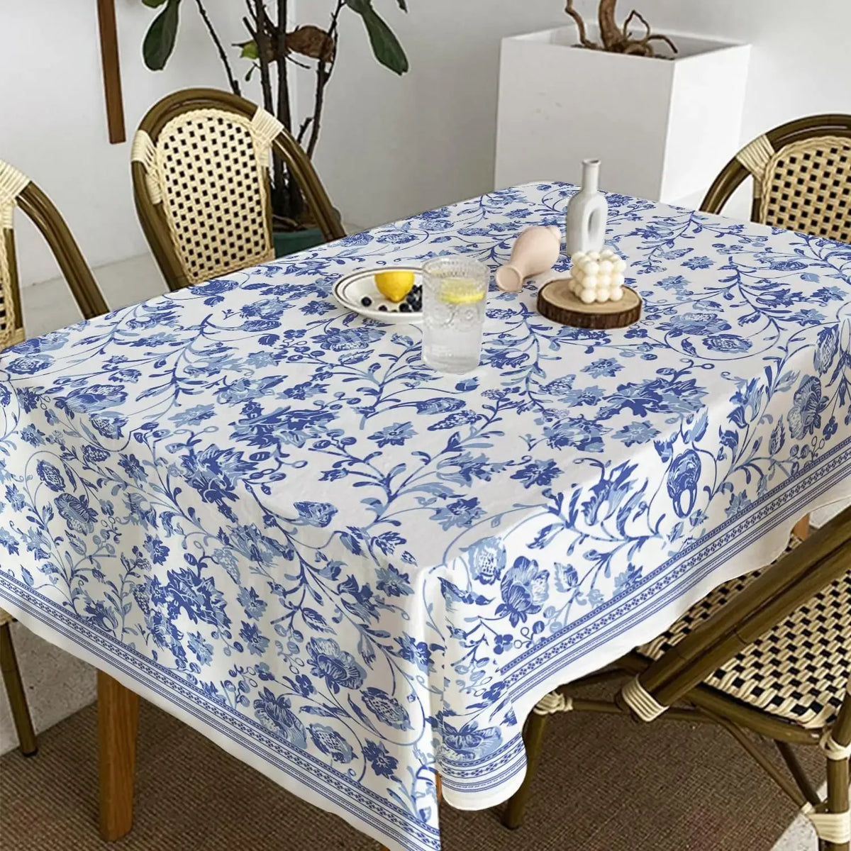 nappe fleurs bleues classique réutilisable polyester rectangle blanc table manger decoration hiver fêtes