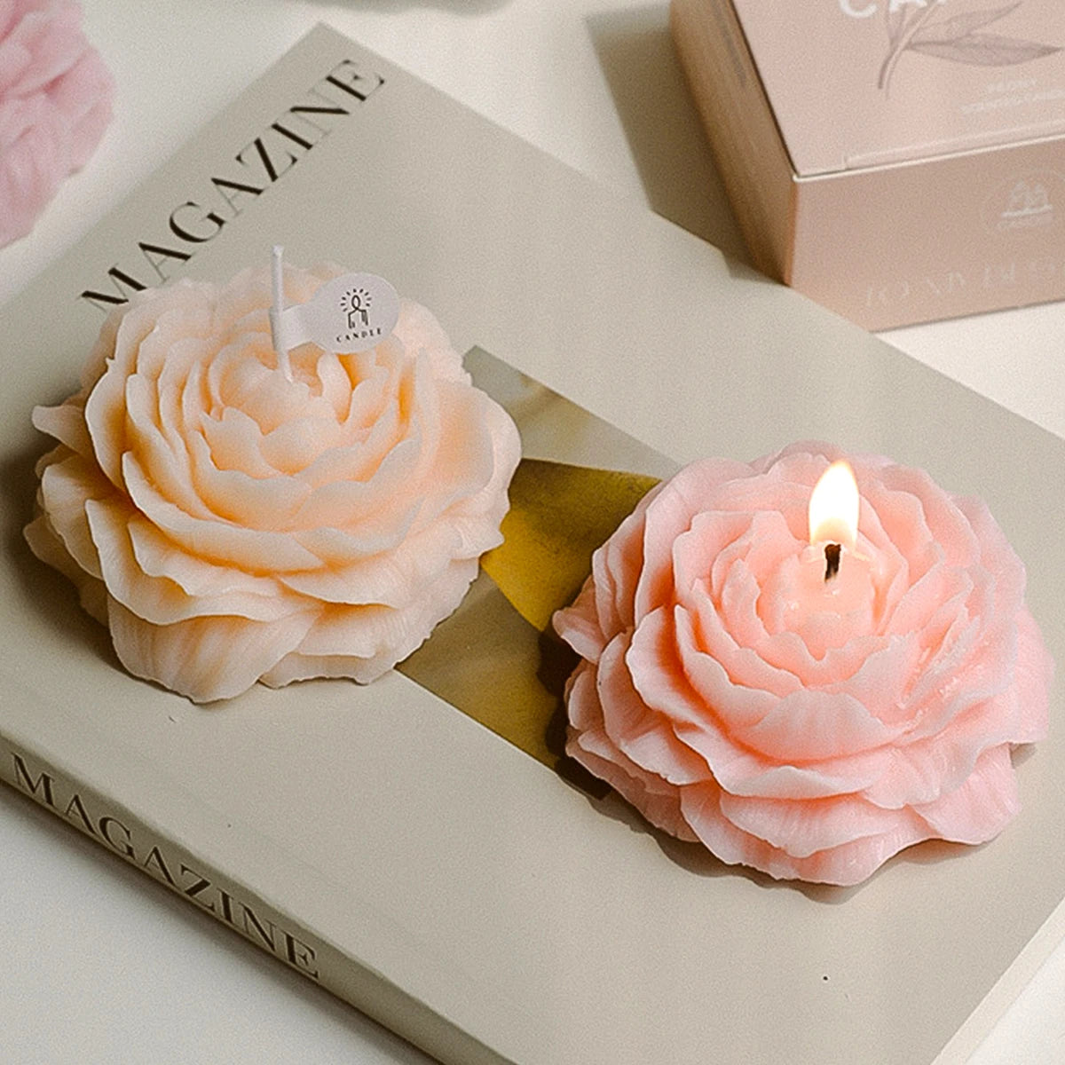 bougies parfumées fleur relief pétales blanc rose lavande orange jaune élégant moderne aromathérapie décoration