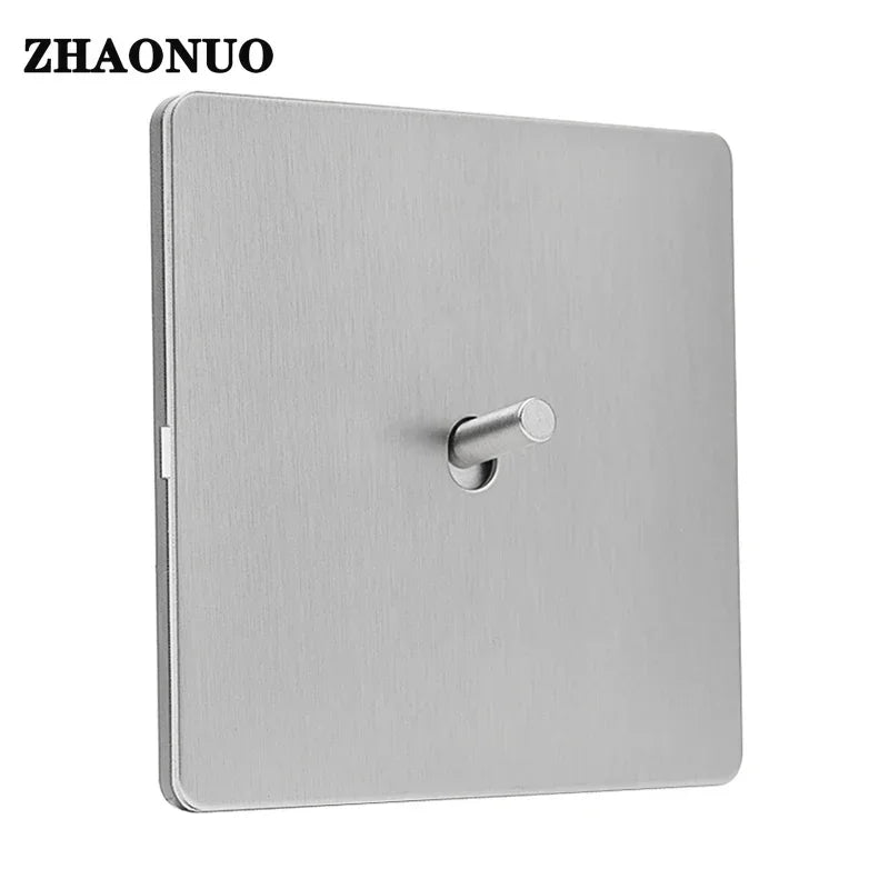 prise électrique moderne argentée usb fixation trois prises murales minimaliste