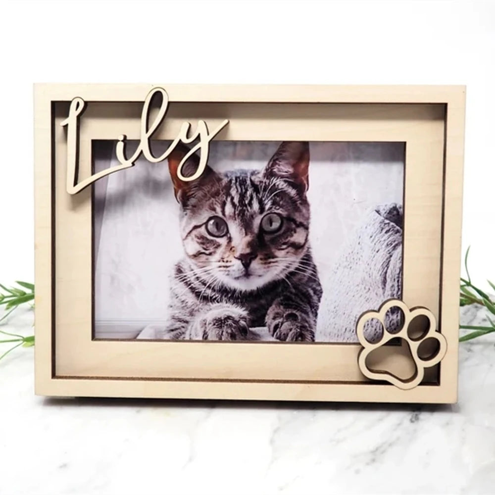 Cadre photo personnalisé chien blanc avec gravure laser détaillée