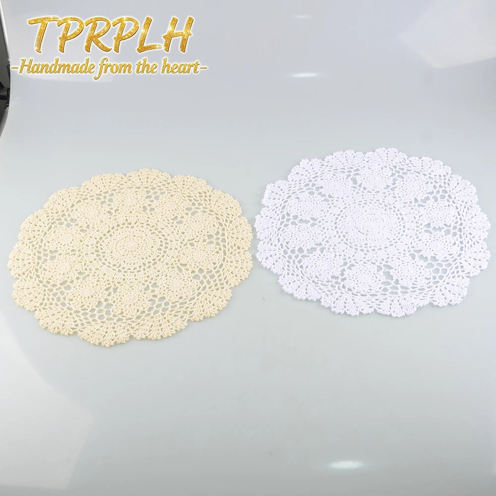 serviette table blanche crochetée motifs floraux diamètre 30cm traditionnelle artisanale respectueuse environnement