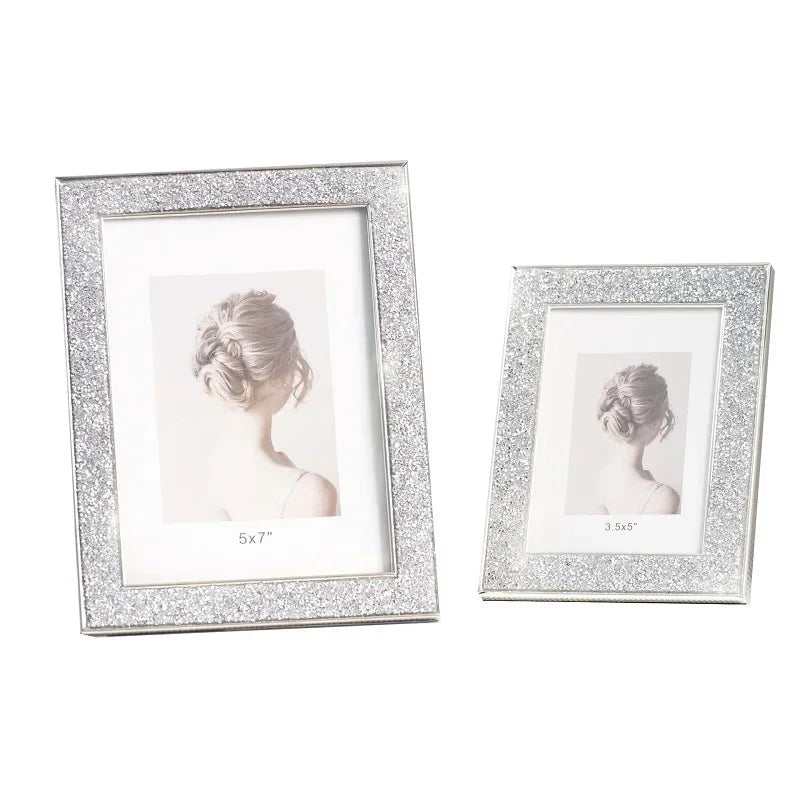 Galerie photo murale avec cadres métal cristal minimalistes