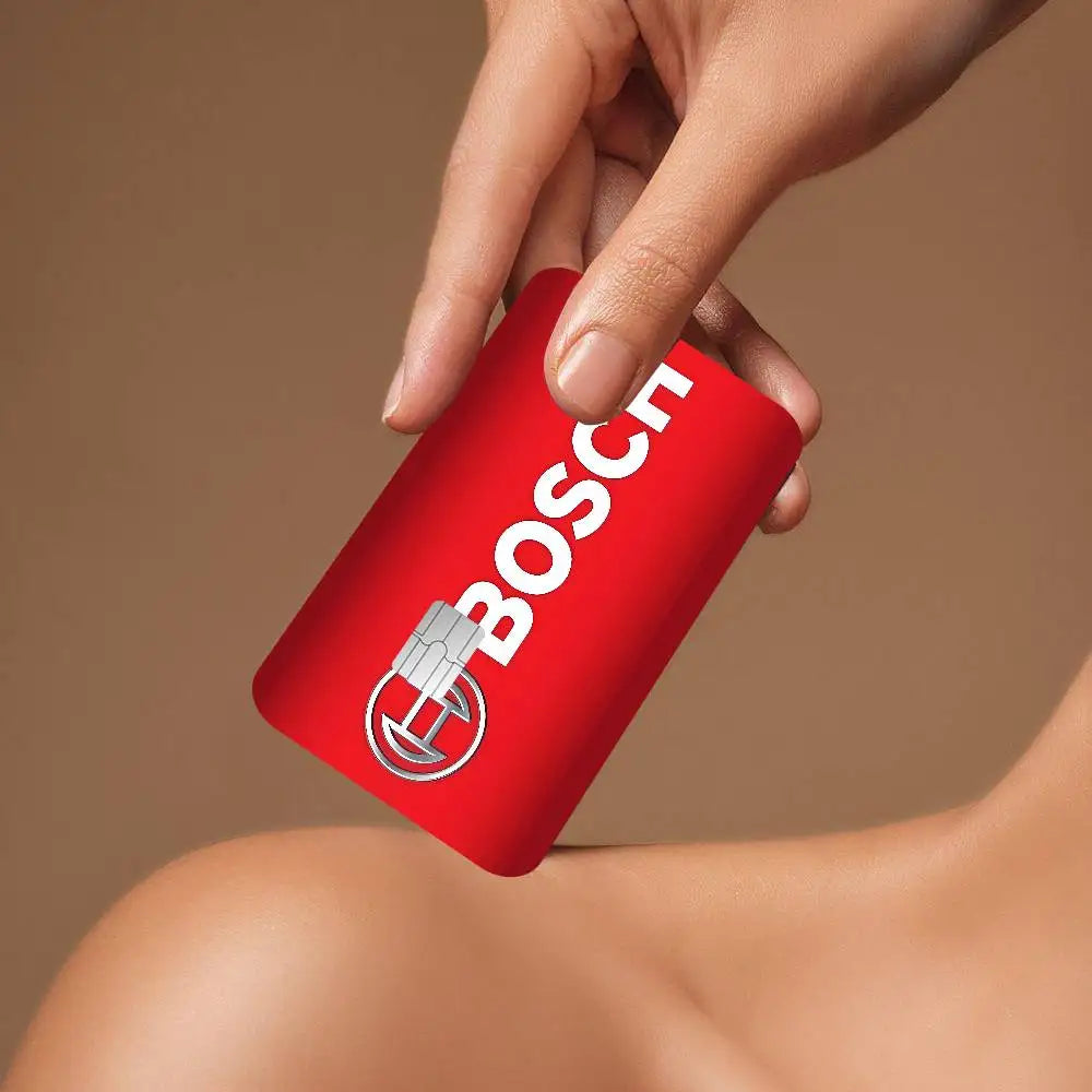 étui carte bancaire adhésif waterproof moderne logo bosch blanc fond noir points cartes crédit