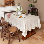 nappe lin beige clair rustique vintage fronces machine table mangerextérieur salon decoration