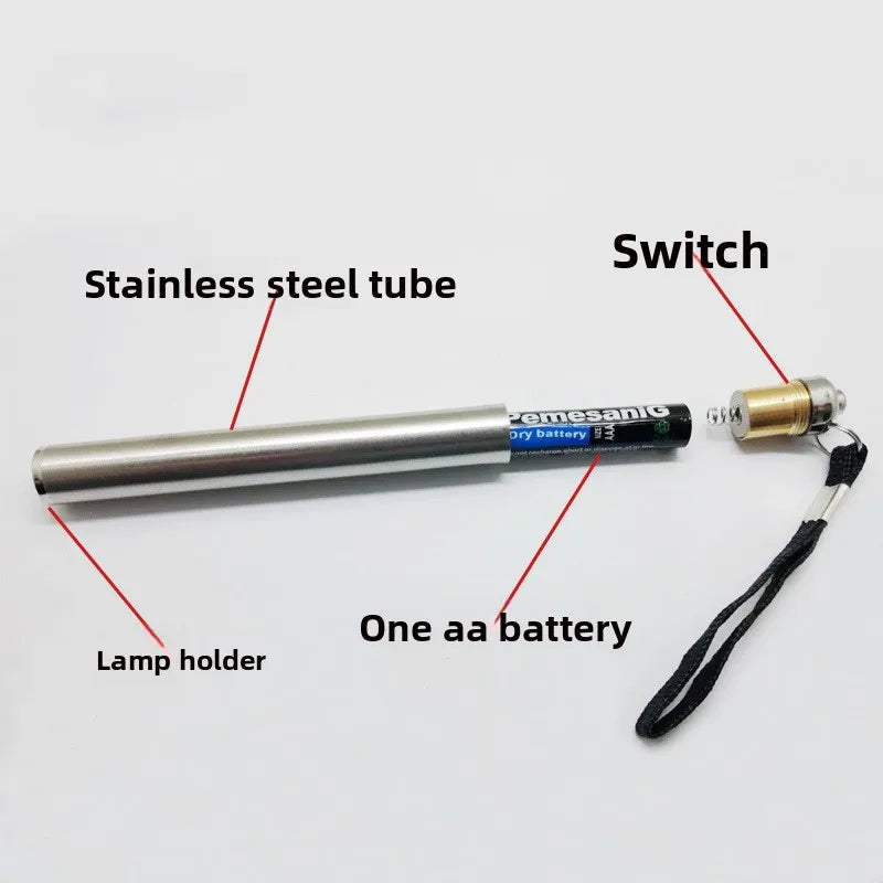 lampe torche argentée moderne lisse cordelette batterie AA inclusion camping