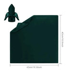 Tissu de satin de couleur vert foncé avec des dimensions de 43 cm sur 43 cm environ.