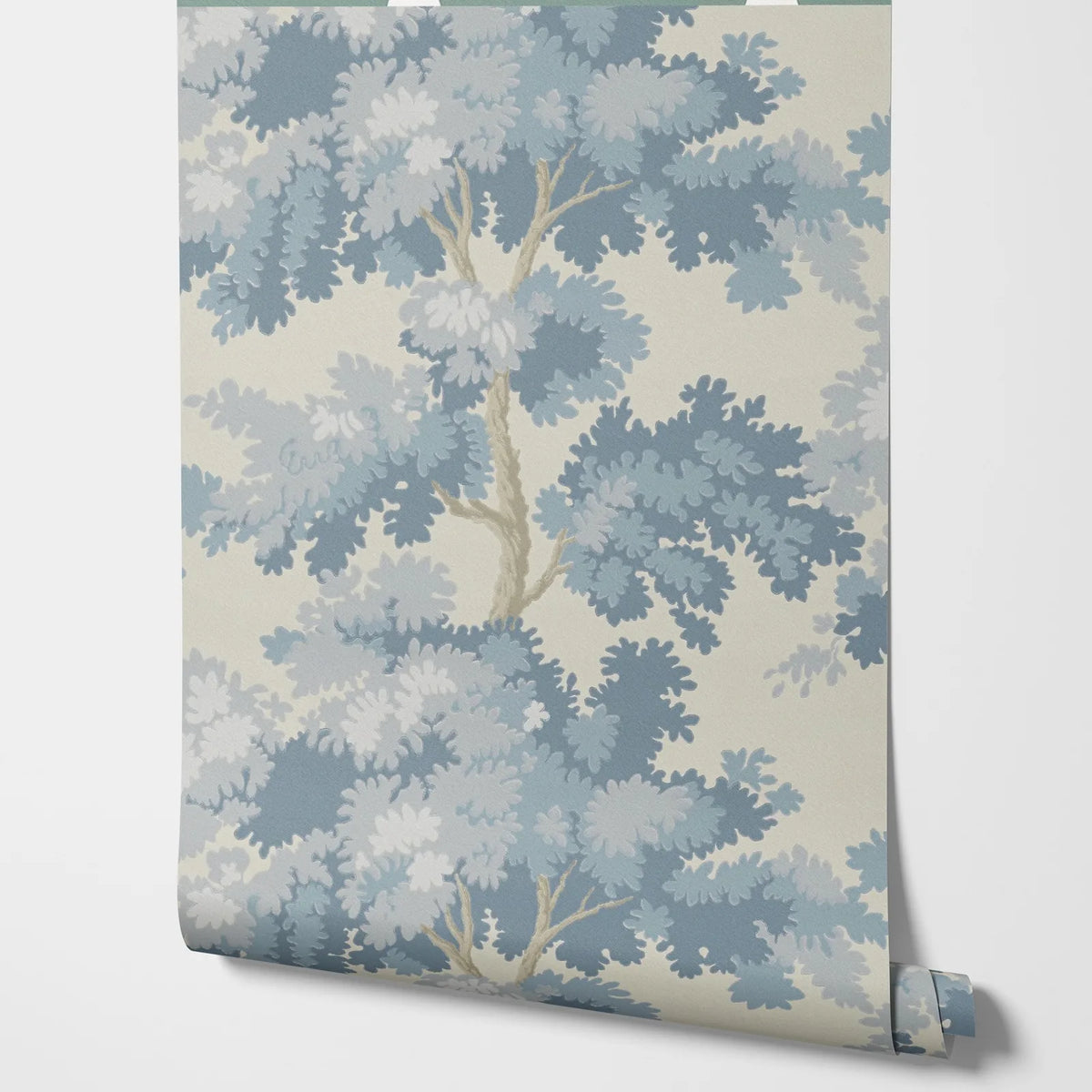 papier peint arbre stylisé forêt brumeuse bleu clair moderne respectueux environnement résistant humidité absorption