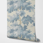 papier peint arbre stylisé forêt brumeuse bleu clair moderne respectueux environnement résistant humidité absorption