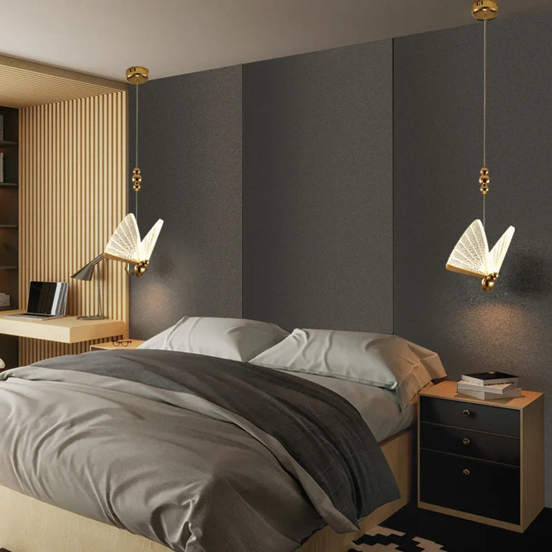 lampe suspendue moderne or blanc papillon filigrane chambre salon