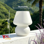 lampe table moderne verre blanc rayures horizontales opaque alimentée USB chambre salon decoration intérieure