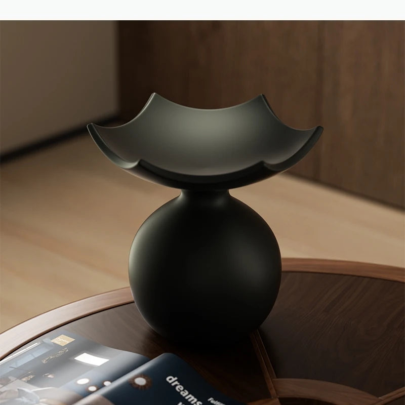 vase décoration intérieure moderne blanc noir marron lisse mate opalescent sculptural organizer assiette fruits