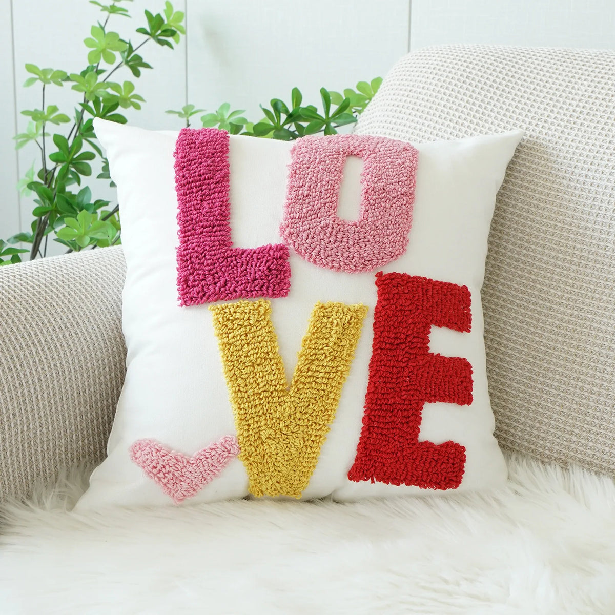 taies d'oreiller jacquard brodé fleurs cœurs LOVE divers couleurs décoration intérieure romantique printemps